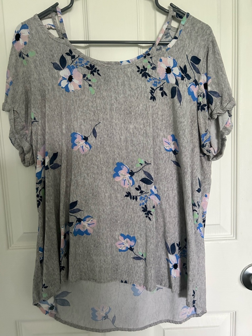 SO Gray Floral Scoop Neck Top with Blue and Pink Accents